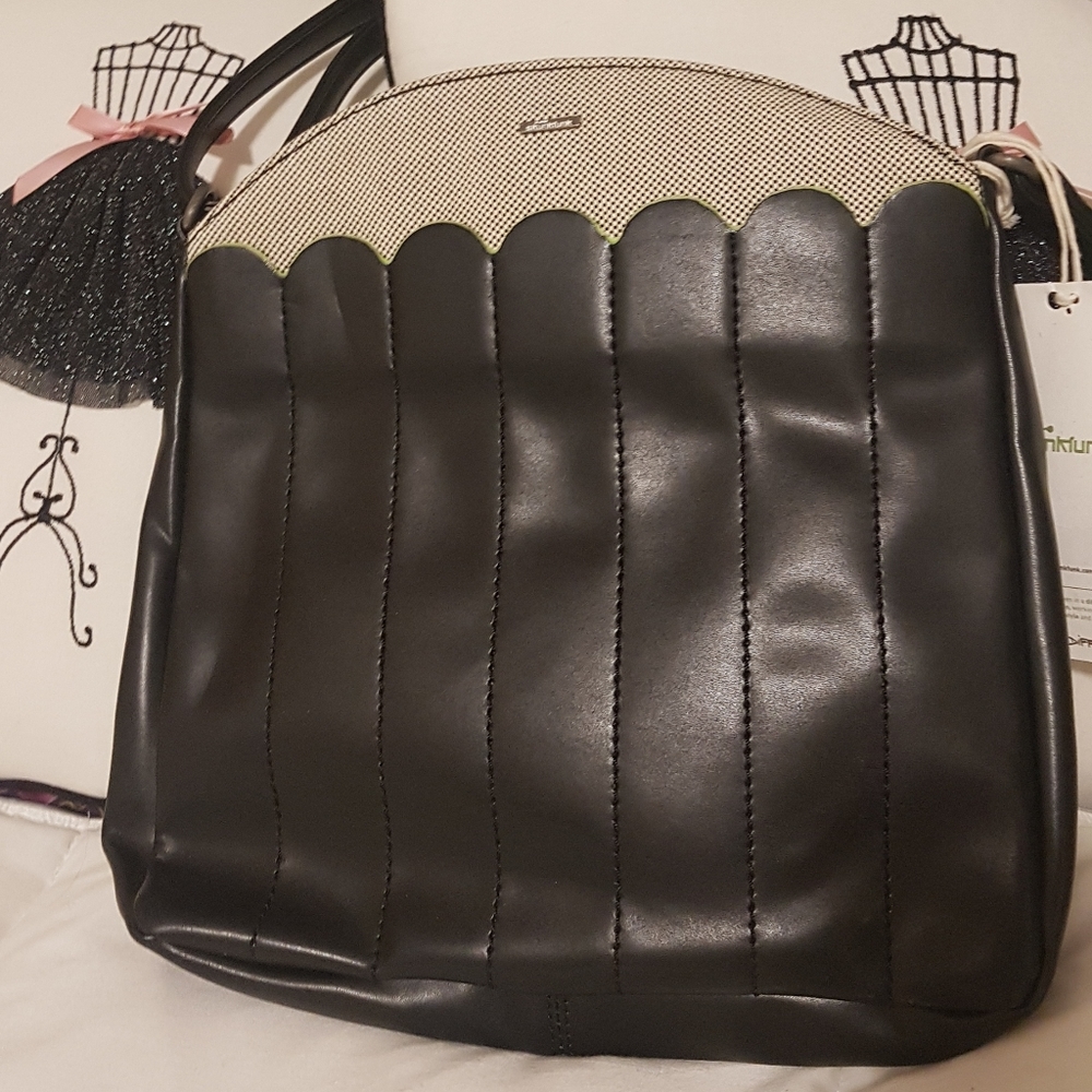 Beautiful  skunkfunk bag .  Organic fashion